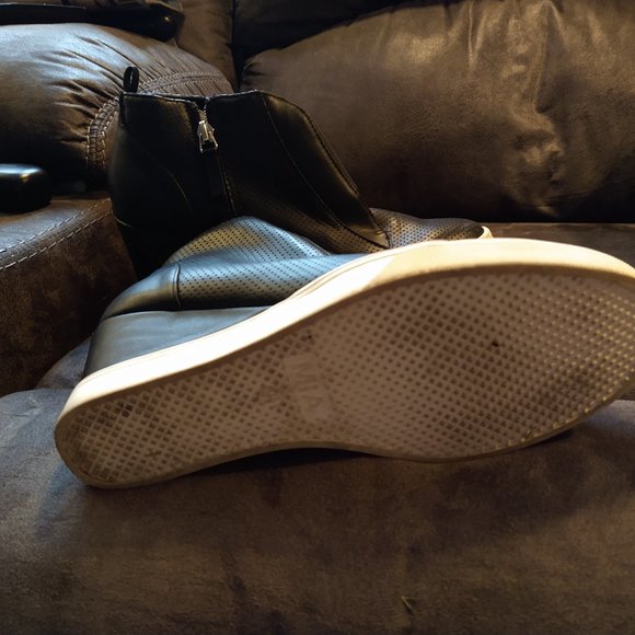 MIA - BLACK WEDGE SNEAKERS - SIZE 9.5 - GOOD CONDITION - Picture 6 of 9